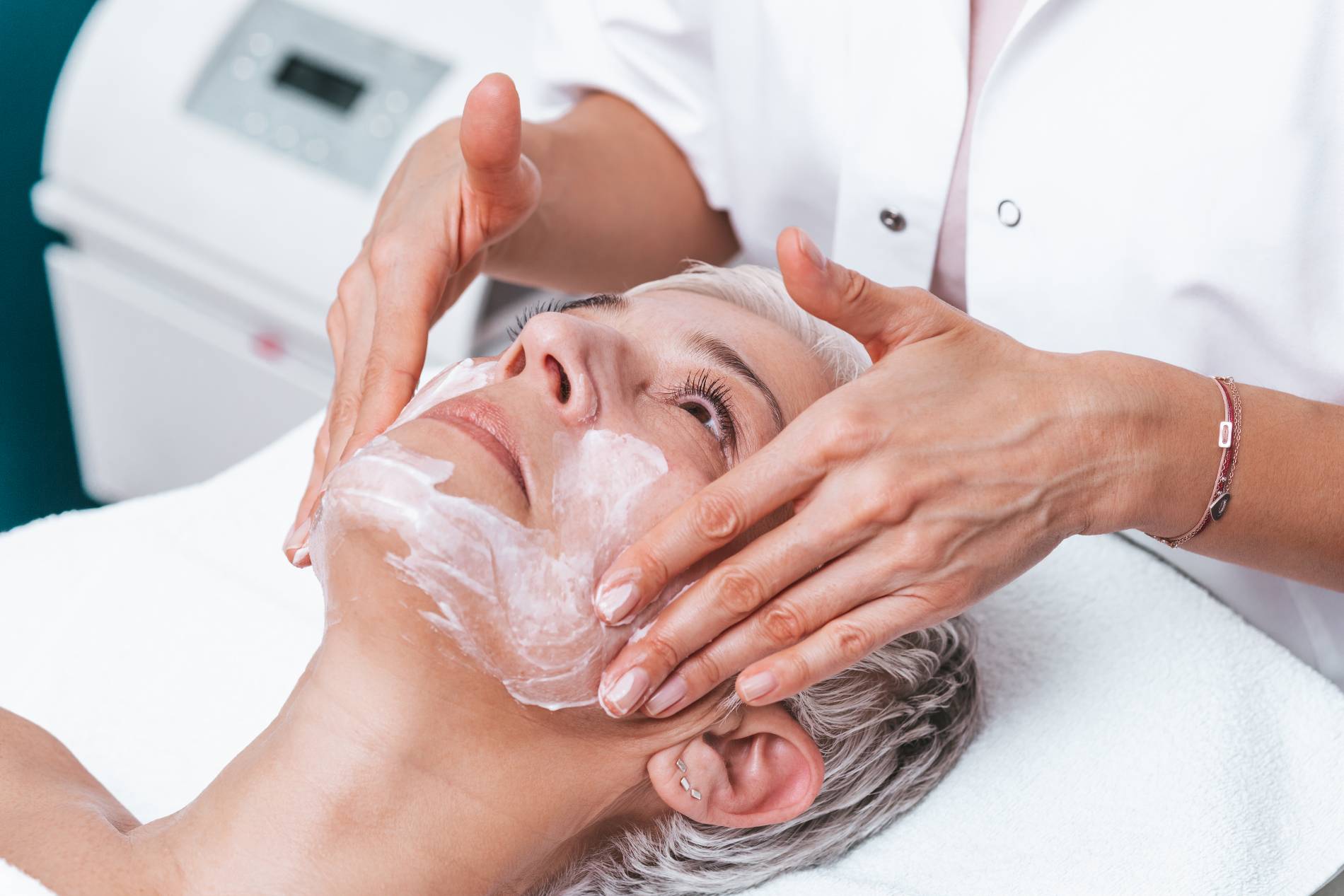 Soin anti age peeling à Anglet